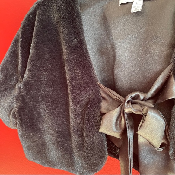 Faux Fur Stole with Satin Tie - Picture 3 of 6